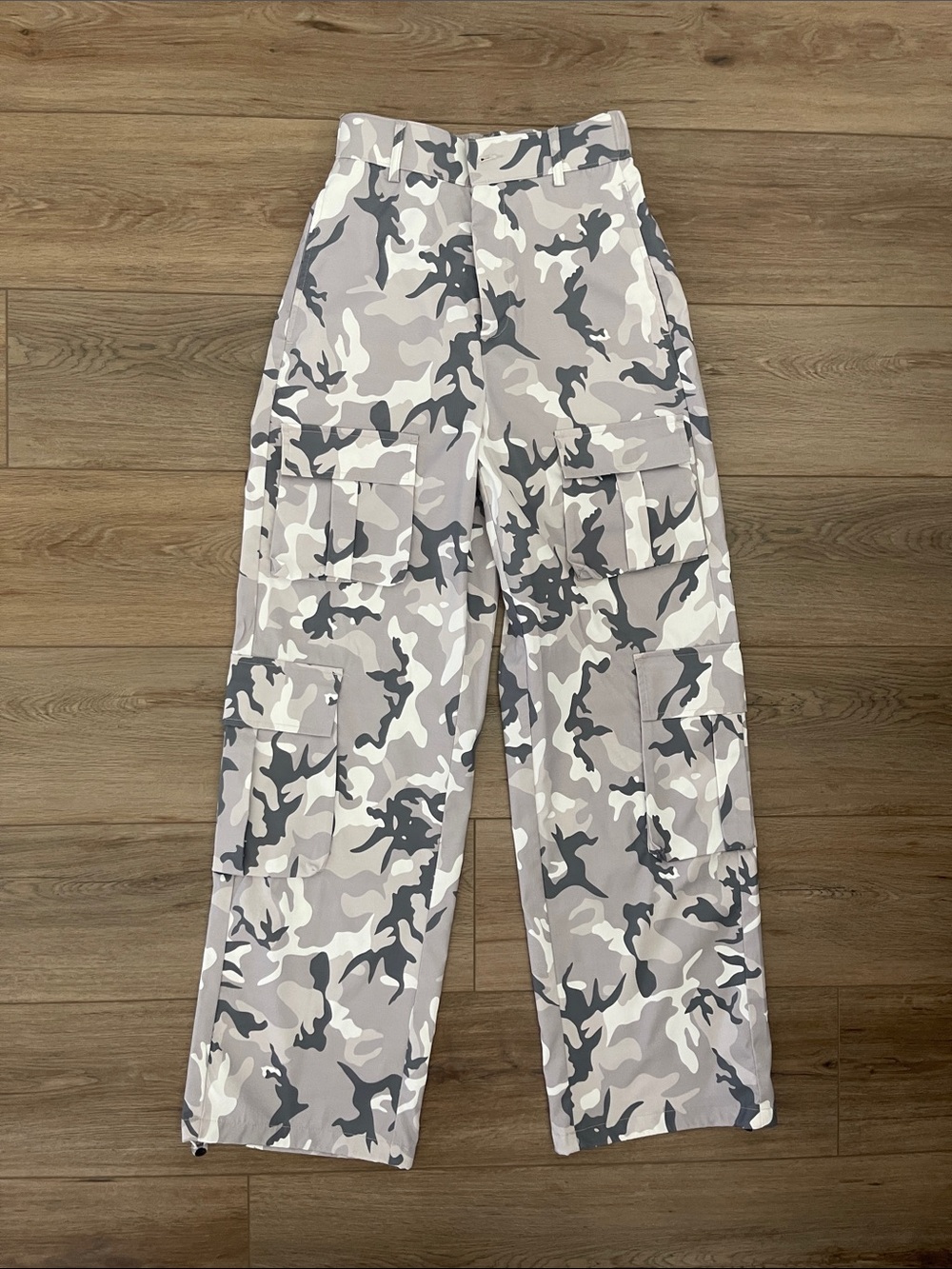 SHEIN Gray & White Camo Cargo Ankle Pants